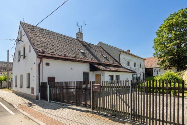 Prodej rodinného domu s pozemkem 2 000 m², Krásné Údolí
